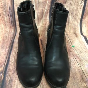 Simply Vera Vera Wang Shoes - Simply Vera Ankle Leather Boot Heels 7.5 Simply Vera Vera Wang Shoes - Simply Vera Ankle Leather Boot Heels 7.5